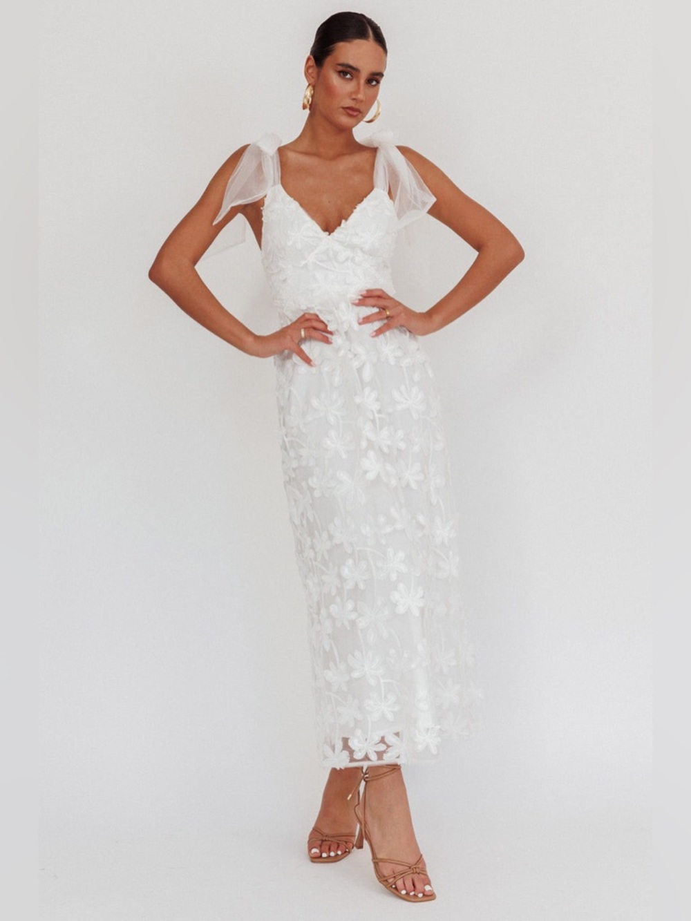 Selfie Leslie White Floral Lace Maxi Dress with Tulle Tie Straps